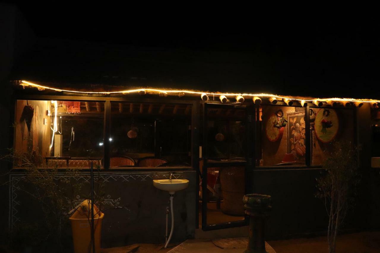 Desert Nights มันดาวา ภายนอก รูปภาพ